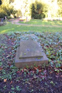 Frankfurt, Hauptfriedhof, Grab D 467-469 Stier (Mitte)
