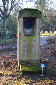 Frankfurt, Hauptfriedhof, Grab XIV 184 Früauff