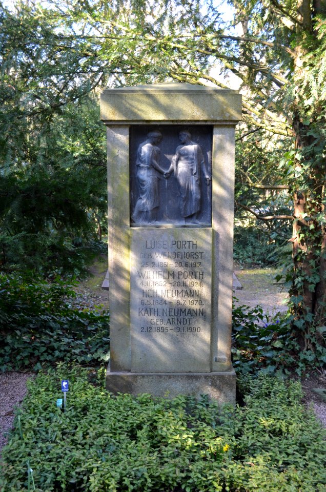 Frankfurt, Hauptfriedhof, Grab XIV 127 Porth