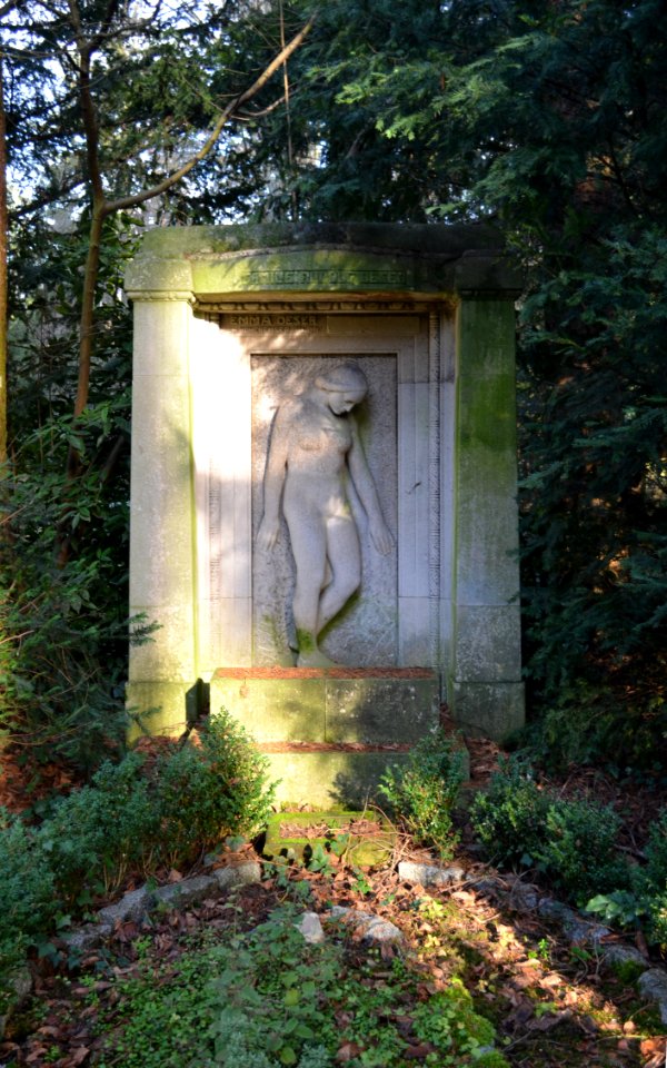 Frankfurt, Hauptfriedhof, Grab V 159 Oeser