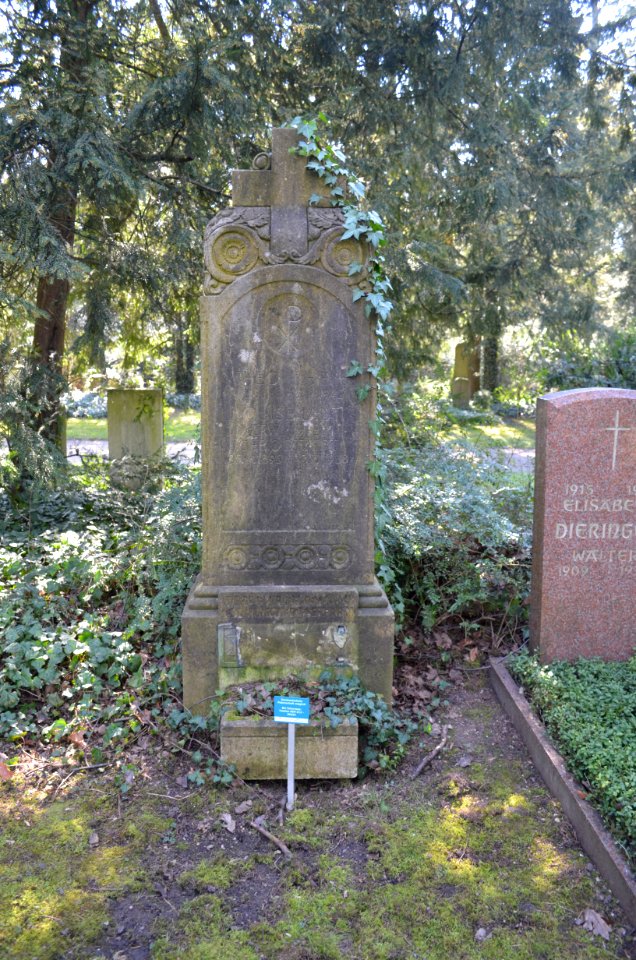 Frankfurt, Hauptfriedhof, Grab V 362 Thiem