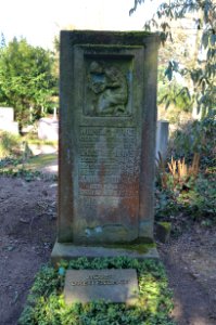 Frankfurt, Hauptfriedhof, Grab XIV 279 Haas