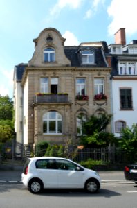Frankfurt, Holbeinstraße 18