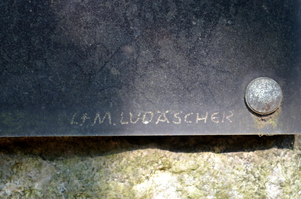 Frankfurt, Hauptfriedhof, Signatur Ludäscher