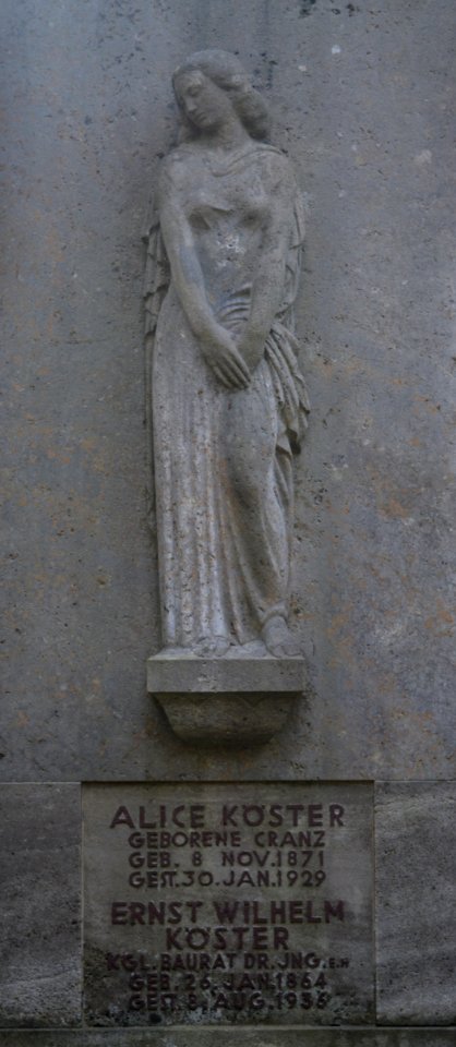 Frankfurt, Hauptfriedhof, Grab II 227 Köster (2)