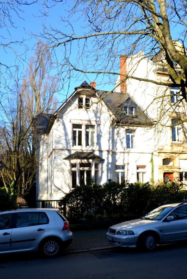 Frankfurt, Holzhausenstraße 38