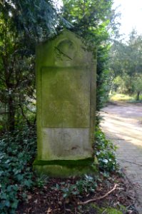 Frankfurt, Hauptfriedhof, VI 312a Kenotaph für die Gefallenen der Gewerbeschule