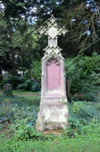 Frankfurt, Hauptfriedhof, Grab D 479 Lindt