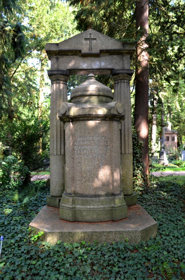 Frankfurt, Hauptfriedhof, Grab D 407-409 Simons