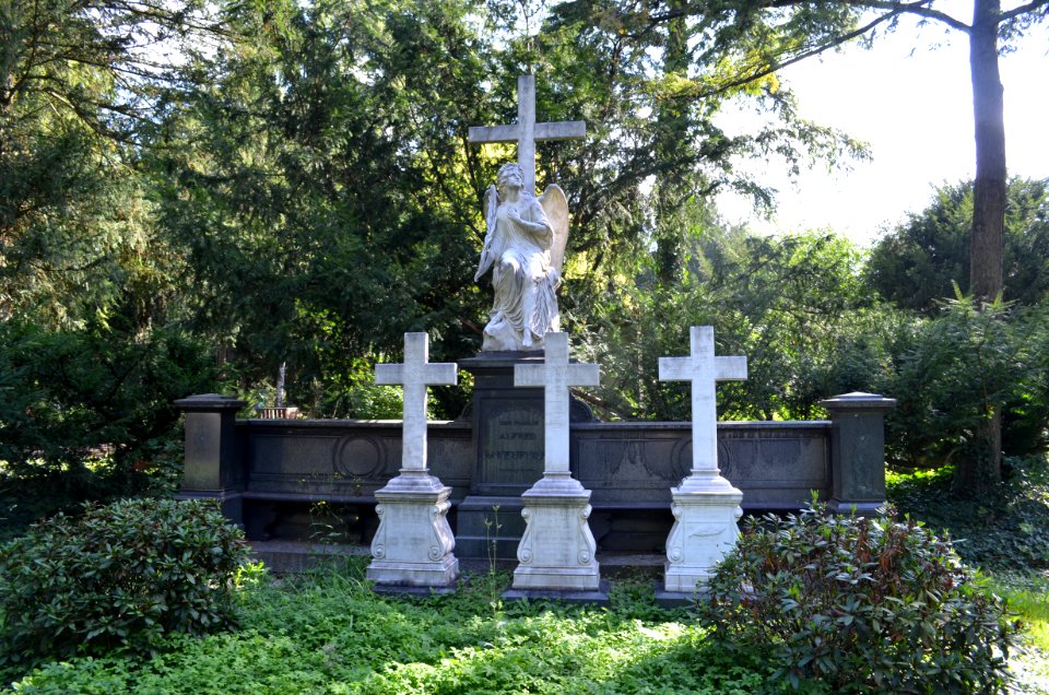 Frankfurt, Hauptfriedhof, Grab D 282 von Neufville