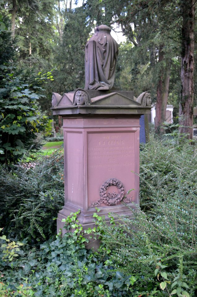 Frankfurt, Hauptfriedhof, Grab D 445 Brunck (1)