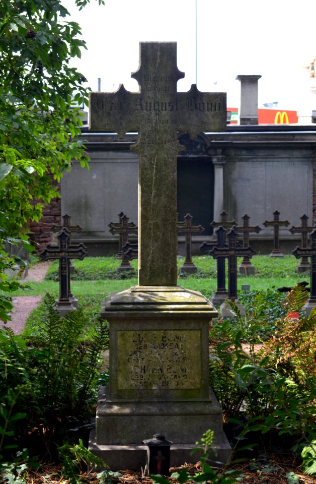 Frankfurt, Hauptfriedhof, Grab D 32-33 Bonn
