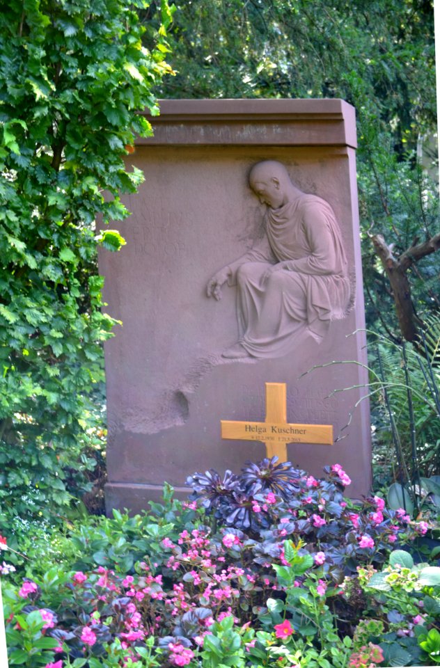 Frankfurt, Hauptfriedhof, Grab D 458 Hahn