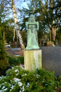 Frankfurt, Hauptfriedhof, Grab E 331a-332 Scholderer (1)