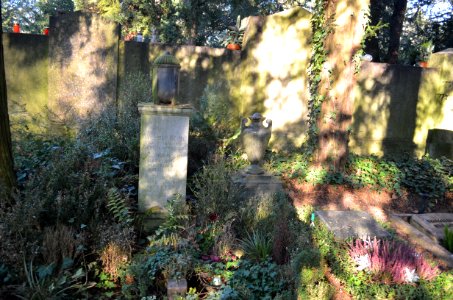 Frankfurt, Hauptfriedhof, Grab XIV Urnenhain 211 Koch, XIV Urnenhain 212 Bomm