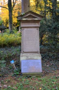 Frankfurt, Hauptfriedhof, Grab E 100 Kornder