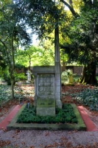 Frankfurt, Hauptfriedhof, Grab D 370 Krug