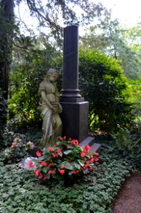 Frankfurt, Hauptfriedhof, Grab D 325 Seeger (1)