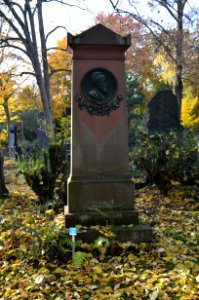 Frankfurt, Hauptfriedhof, Grab F 1287 Valentin