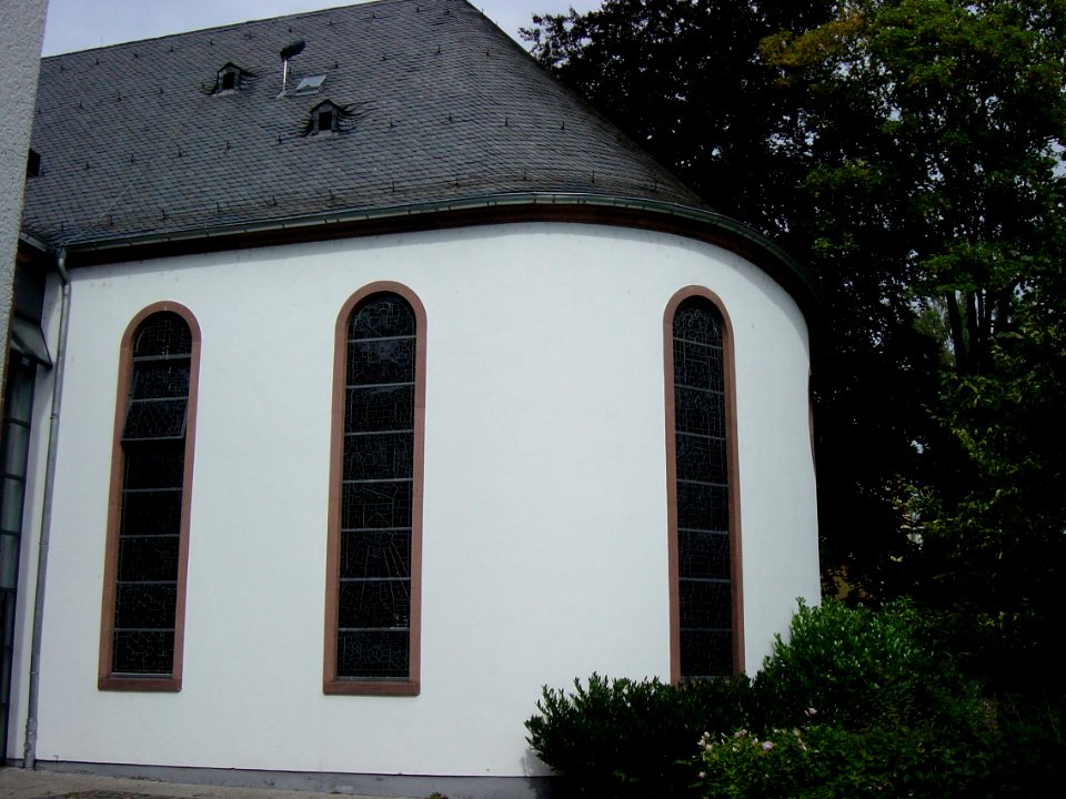 Frankfurt-Bockenheim Jakobskirche Kirchhof A1