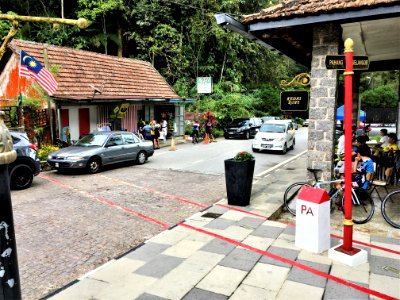 Frasers Hill Border 1