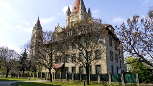 Franz-von-Assisi-Kirche Pfarrhof 03