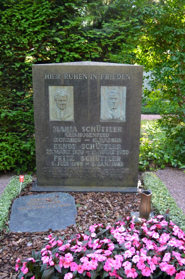 Frankfurt-Bornheim, Friedhof, Grab A 222 Schüttler