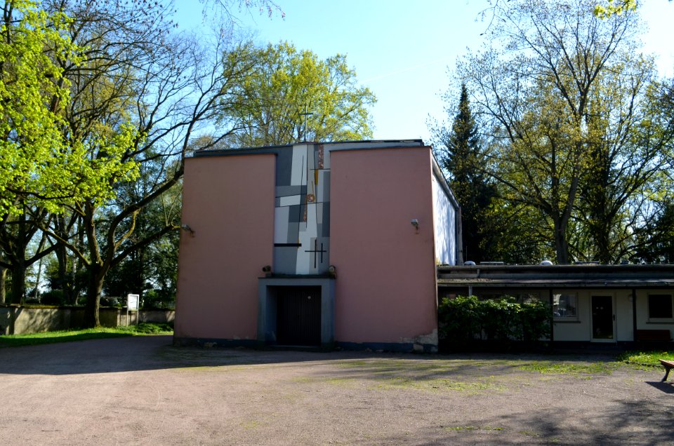 Frankfurt-Zeilsheim, Friedhof, Trauerhalle