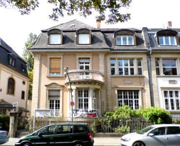 Frankfurt, Zeppelinallee 25