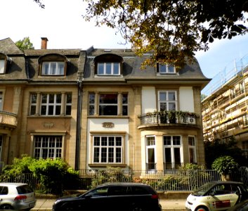 Frankfurt, Zeppelinallee 27