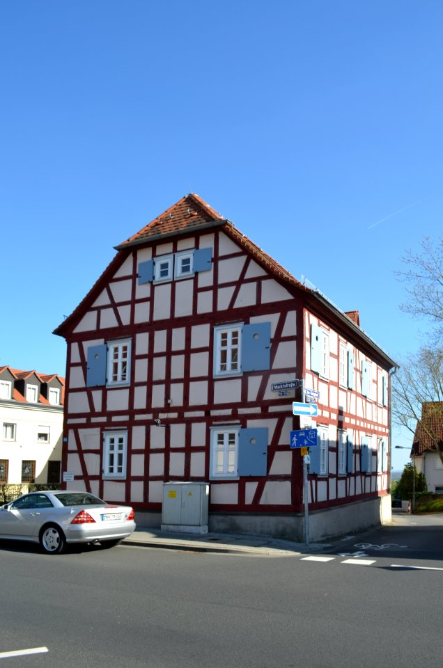 Frankfurt-Bergen, Marktstraße 56 (1)