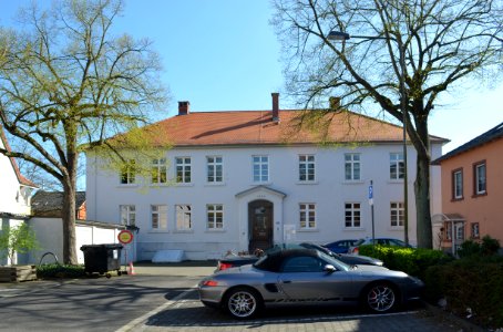 Frankfurt-Bergen, Marktstraße 30
