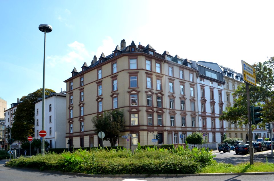 Frankfurt, Walter-Kolb-Straße 23