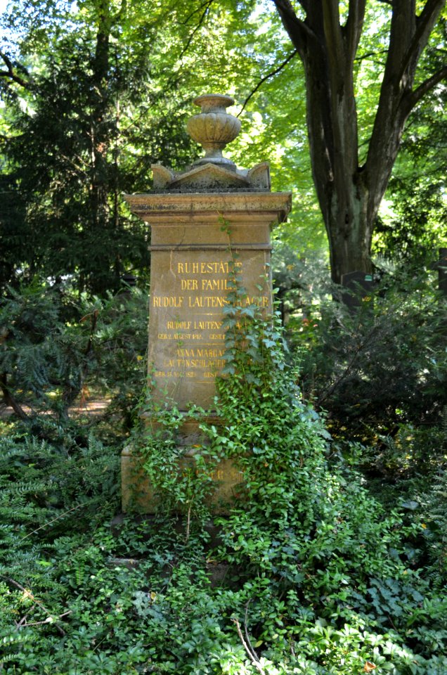 Frankfurt, Hauptfriedhof, Grab B 208-209 Lautenschläger