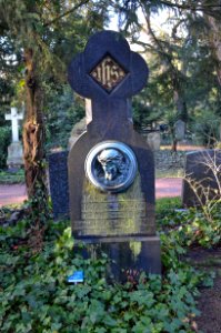 Frankfurt, Hauptfriedhof, Grab B 360 Foesser