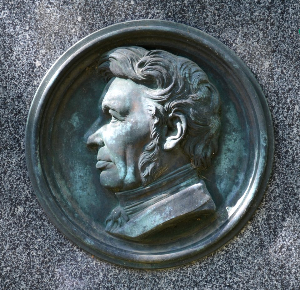 Frankfurt, Hauptfriedhof, Grab B 82 Schrader (1)