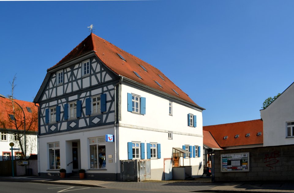 Frankfurt-Bergen, Marktstraße 10 (1)
