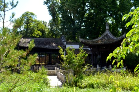 Frankfurt, Wasserpavillon nach Brandanschlag
