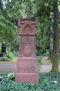 Frankfurt, Hauptfriedhof, Grab A 28-29 Reichard-Bröll (1)