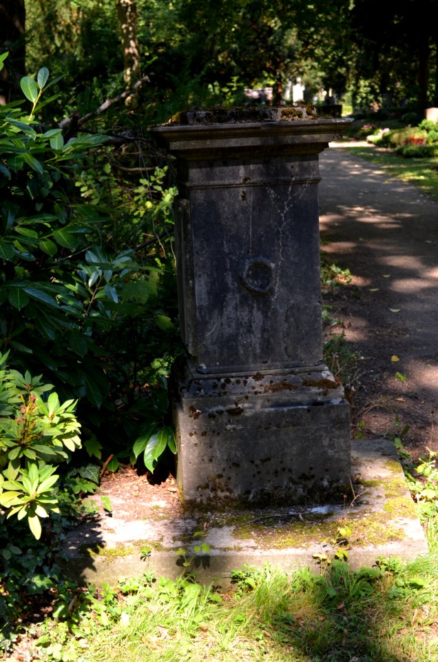 Frankfurt, Hauptfriedhof, Grab B 280 Daniel (1)