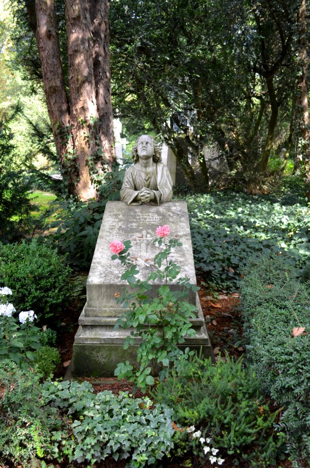 Frankfurt, Hauptfriedhof, Grab Adolph Berlepsch zu Huebenthal