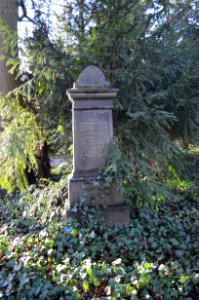 Frankfurt, Hauptfriedhof, Grab B 385-385a Schwill
