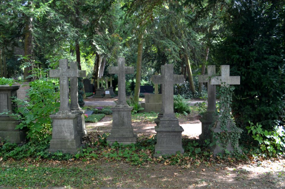 Frankfurt, Hauptfriedhof, Grab A 9-10 Jay - Mumm von Schwarzenstein (1)