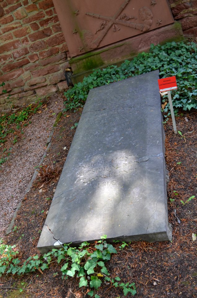 Frankfurt, Hauptfriedhof, Grab adM 105 Ruhland-von Feuerbach (2)