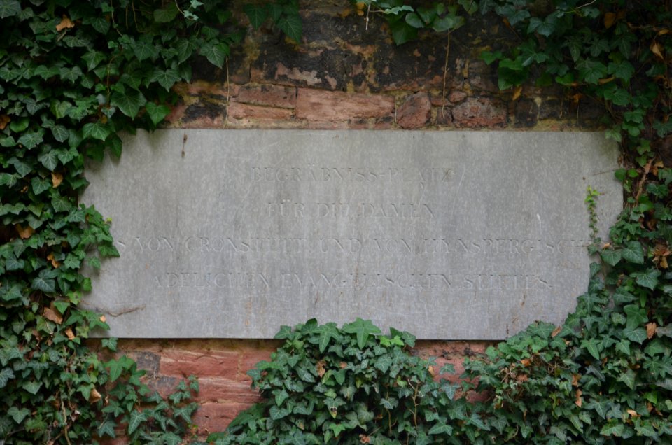 Frankfurt, Hauptfriedhof, Grab adM 81-82 von Cronstett- und von Hynspergisches adliges evangelisches Damenstift