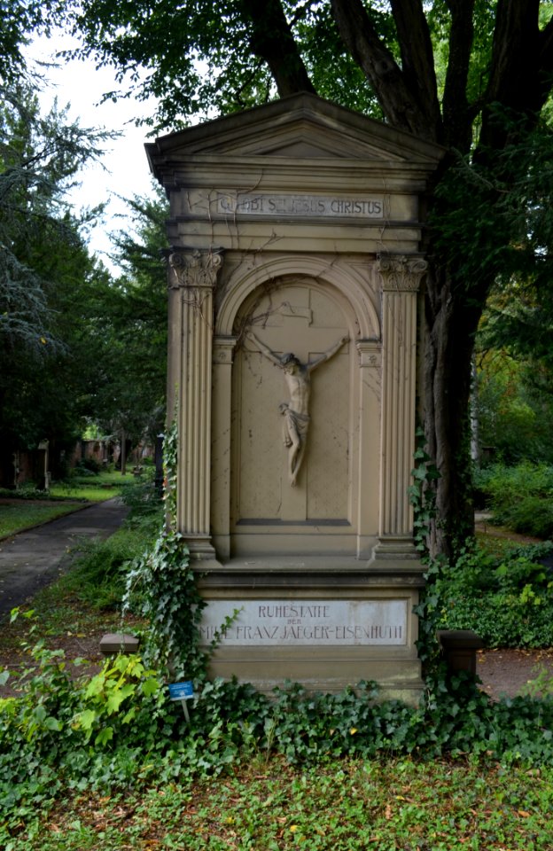 Frankfurt, Hauptfriedhof, Grab C 106-107 Witzel-Capitain