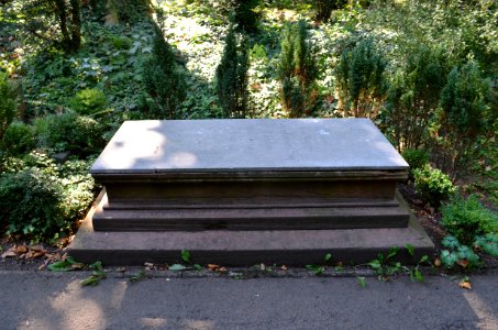 Frankfurt, Hauptfriedhof, Grab B 42 Hayward