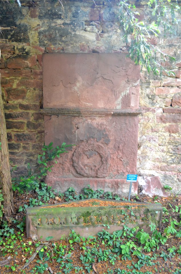 Frankfurt, Hauptfriedhof, Grab adM 93 Liebholdt