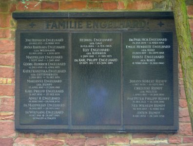 Frankfurt, Hauptfriedhof, Grab adM 131 Engelhardt (1)