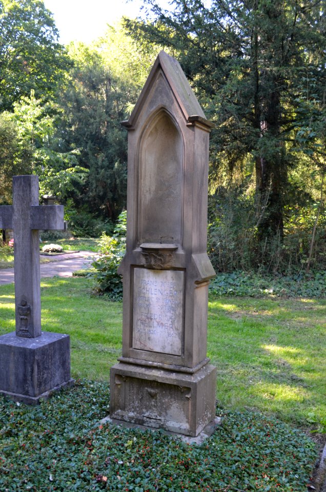 Frankfurt, Hauptfriedhof, Grab B 141-142 Katholische Geistlichkeit, Franz Joseph Schlenger